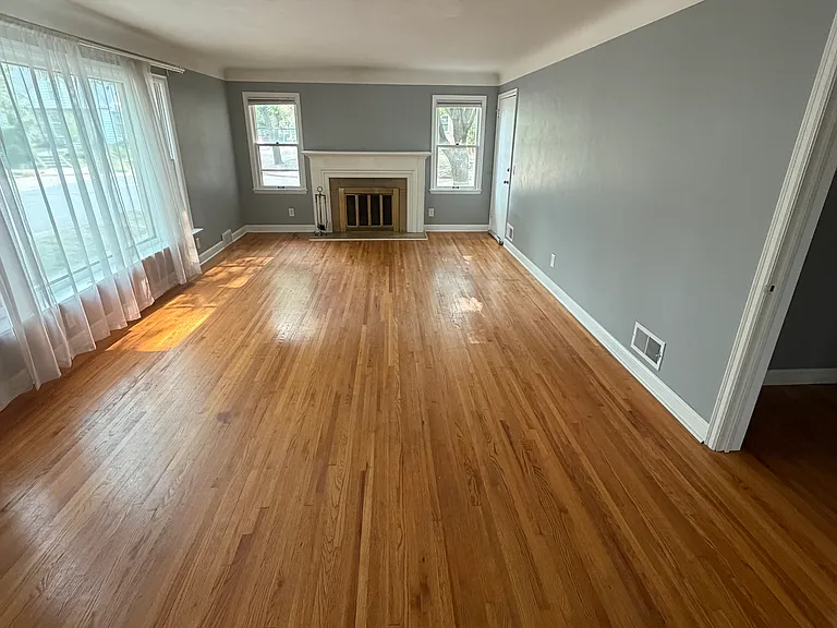 2301 McKinley St NE #UPPER — Photo 5