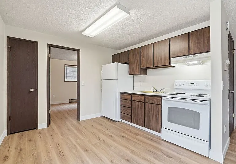 411 E Sinto Ave #201 — Photo 7