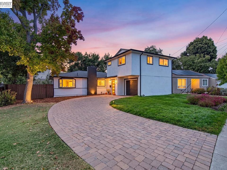 1st image of 444 Amaral Cir