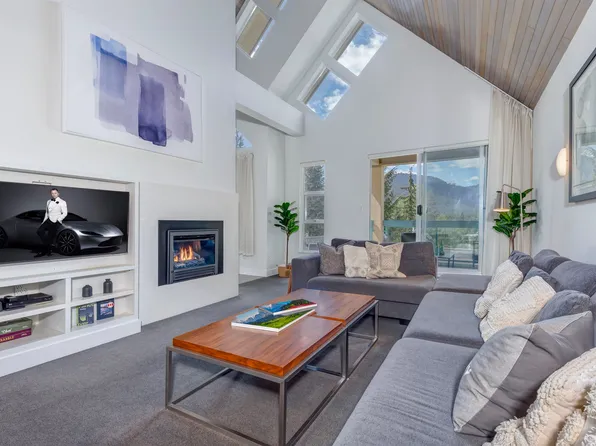 4865 Painted Cliff Rd #204, Whistler, BC V0N 1B0