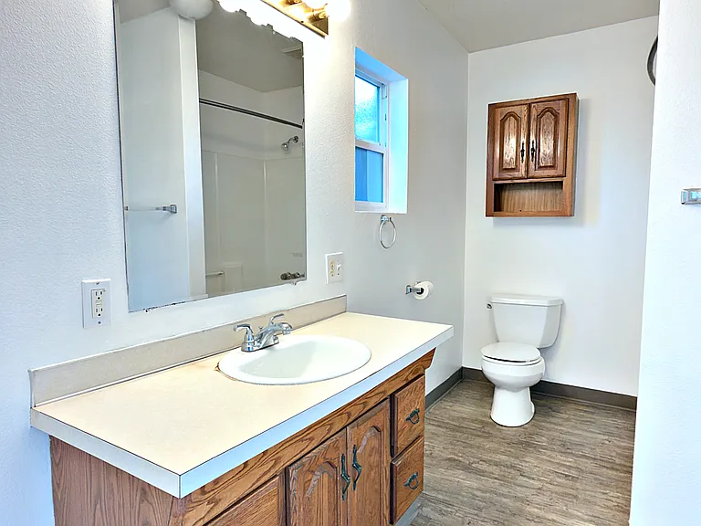 905 NE 94th Ave — Photo 34