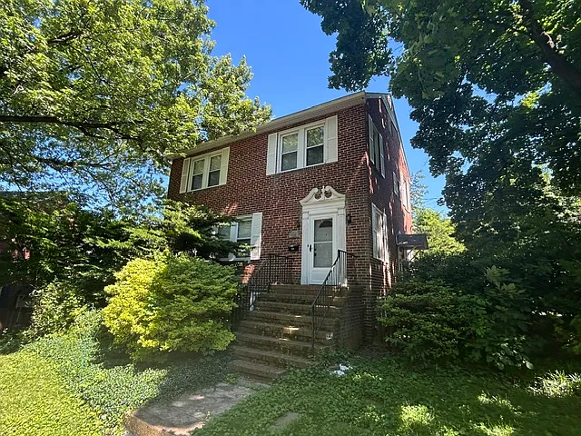 306 Kingston Rd