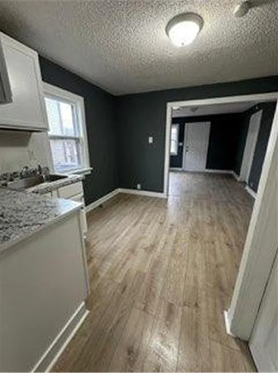 241 Front Ave — Photo 4