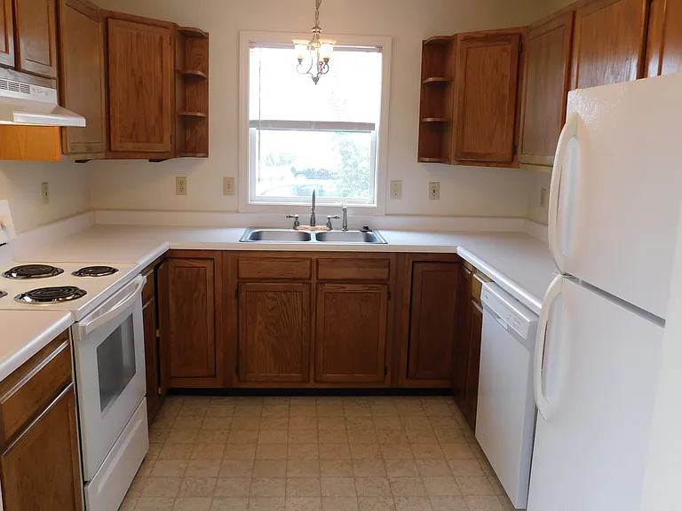 4770 N Briar Gate Dr — Photo 3