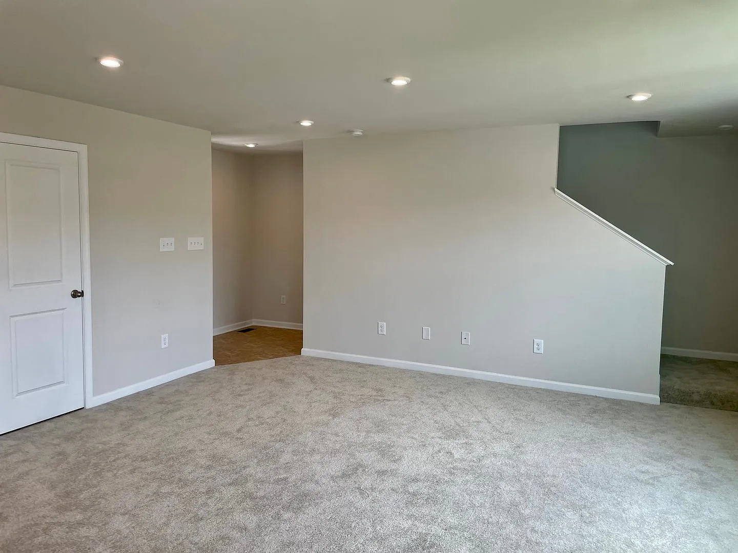 Gorgeous Locust Thicket Townhome — Photo 4