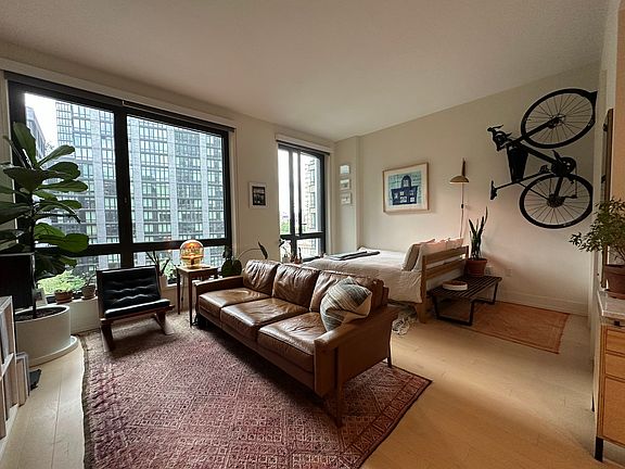 4th image of 550 Vanderbilt Ave APT 422