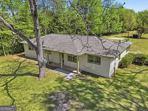 5th image of 3710 Coakley Ave