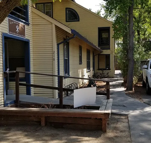 214 A St — Photo 4