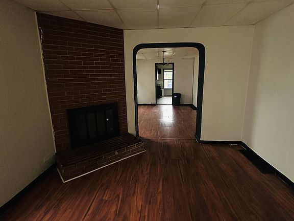 3rd image of 4203 Archwood Ave Unit 1
