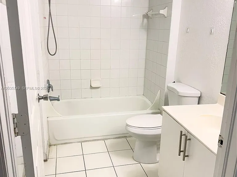 15410 SW 284th St #8106 — Photo 9