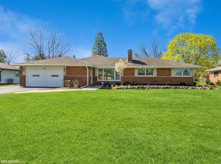 415 W Olive Ave, Prospect Heights, IL