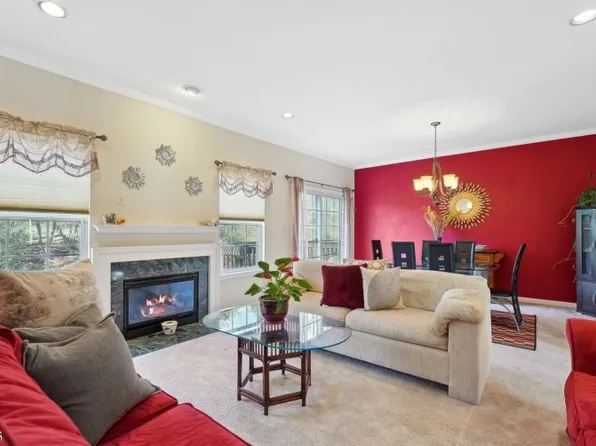 9 Lambiance Ct, Highland Park Boro, NJ 08904