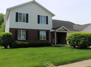 26 Colonial Dr APT 1, Clinton, IL 61727