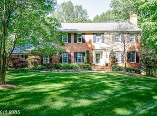 33 Hickory Meadow Rd, Cockeysville, MD 21030