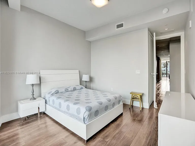 3250 NE 188th St #207 — Photo 57