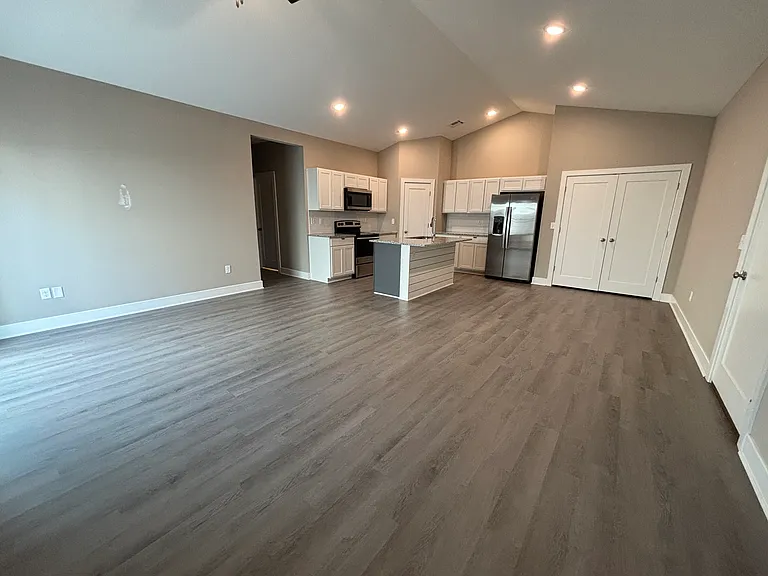9210 E Wassall St — Photo 2