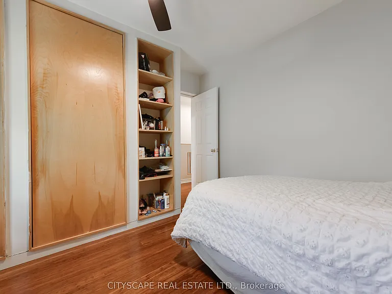 193 Coxwell Ave #UPPER — Photo 14