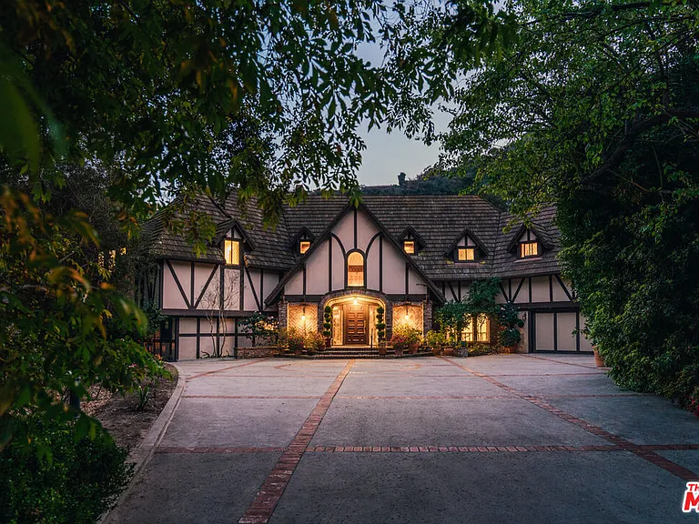 1509 Stone Canyon Rd — Photo 4