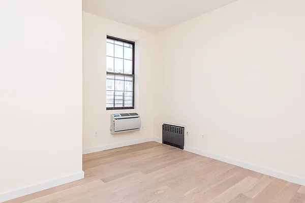Rented by Nooklyn NYC LLC | media 13