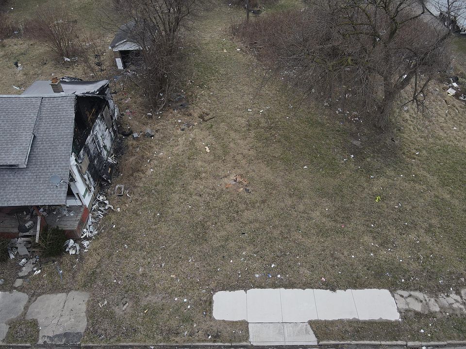 2nd image of 13552 Sunset St