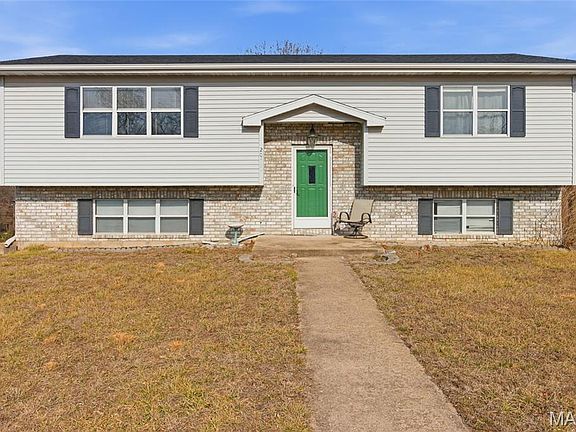 2nd image of 20440 Sweetwater Rd