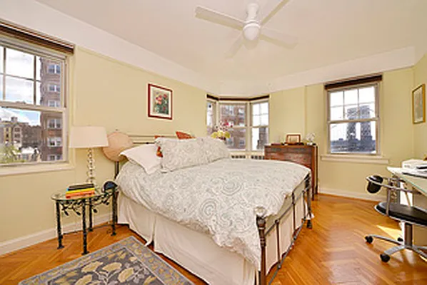Sold by Simone Song Properties, LLC | media 2