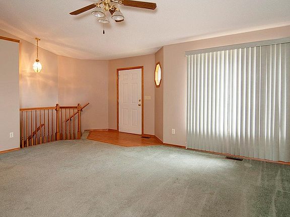 Accommodates Big Furniture Nicely