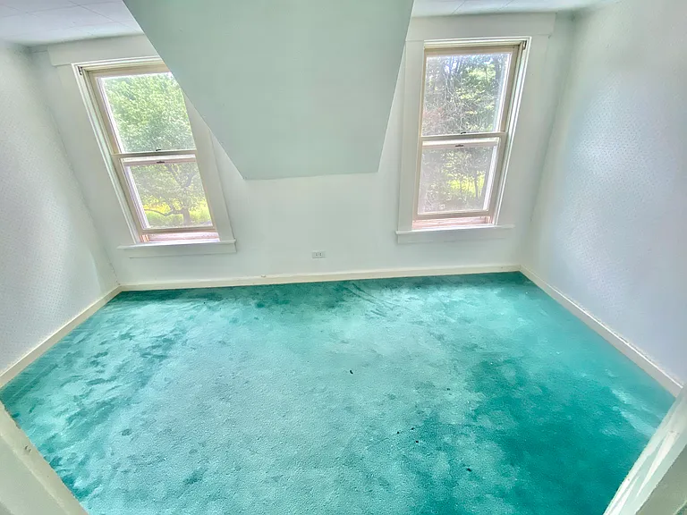 301 Dorchester Rd — Photo 5