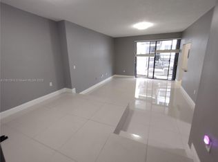 6061 Collins Ave APT 4B, Miami Beach, FL 33140