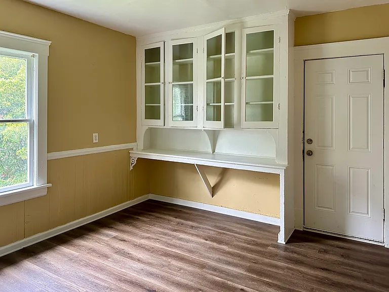 1315 E 85th St #2 — Photo 11
