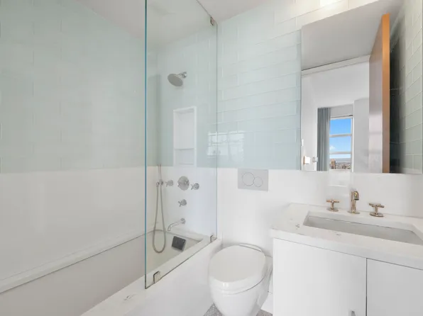 146 West 57th Street image 17 of 19