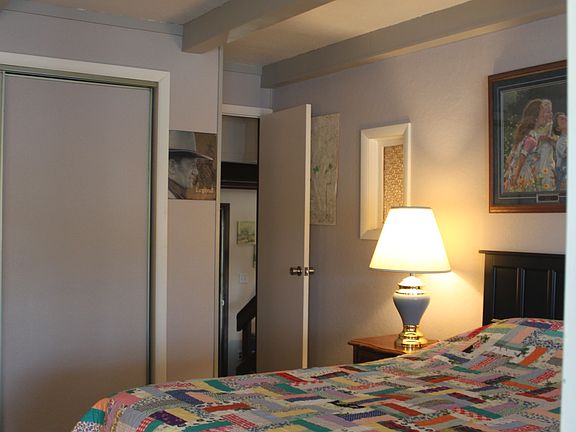 4th image of 455 Cedar Ln