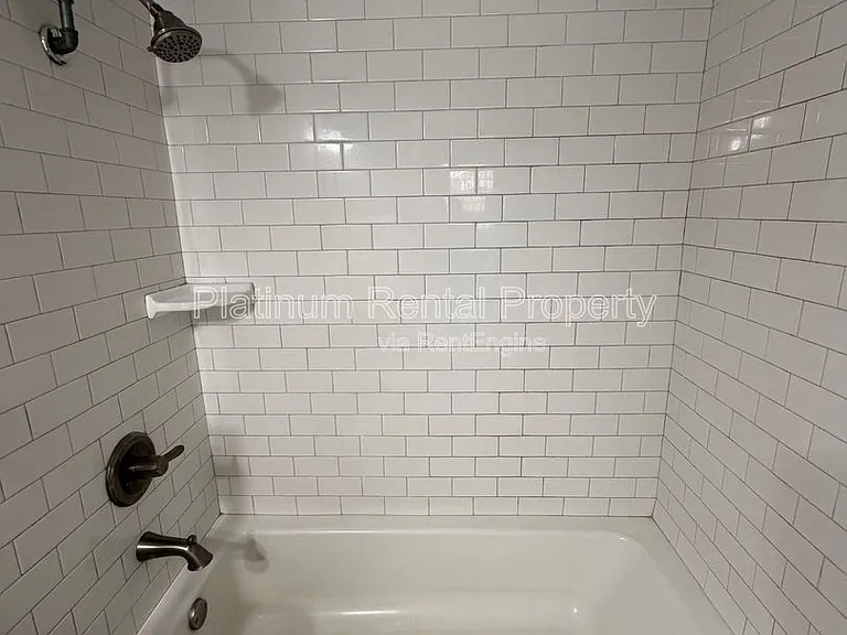 1502 Waverly Way #C3 — Photo 9
