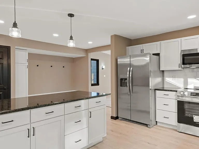 2175 Gale Dr — Photo 12