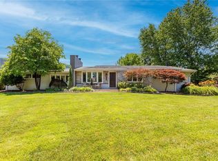 10000 Springwood Dr, Saint Louis, MO 63124