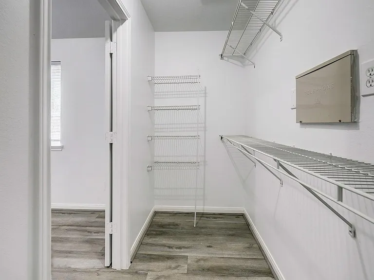 25407 Clover Ranch Dr — Photo 11