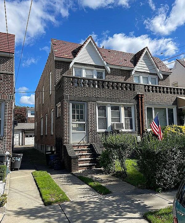 2nd image of 8007 Margaret Pl
