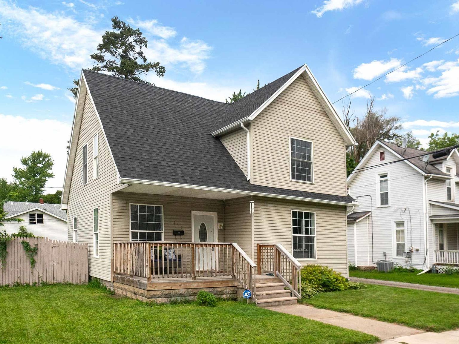 411 N Michigan St, Elkhart, IN 46514 MLS 202330365 Zillow