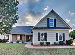 2827 Whitehouse Ln, Fayetteville, NC 28306
