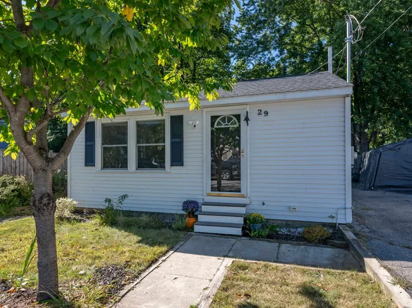 29 Shore Drive, Goffstown, NH 03045