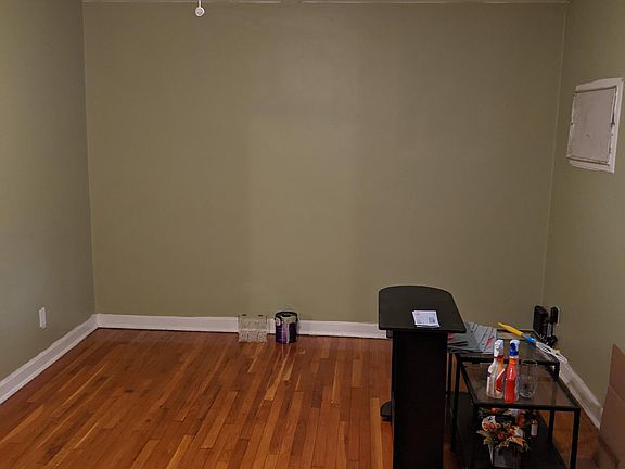 5th image of 247-50 77th Cres Floor 1