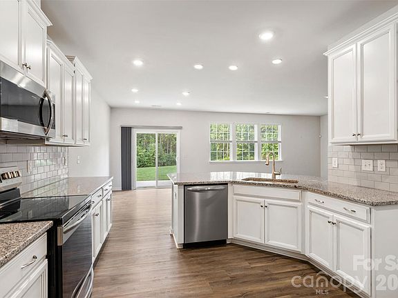 4th image of 3307 Sand Post Oak Ct