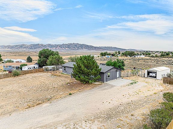 3rd image of 312 Rustic Dr