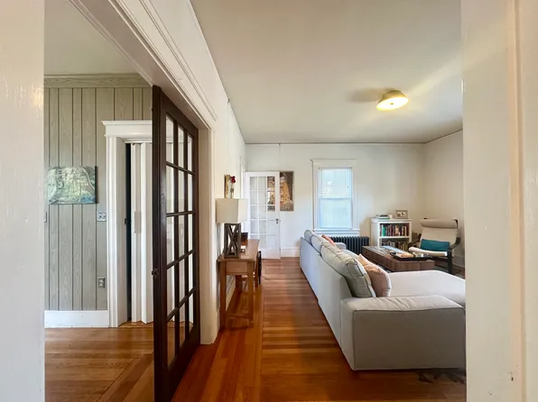 223 Ivy St Unit 1, Providence, RI 02906