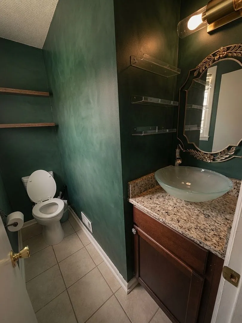 8 Ann Ct — Photo 4