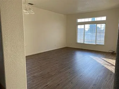 1683 Shay Way — Photo 3