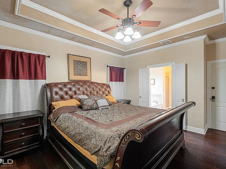 410 Half Moon Ln — Photo 25