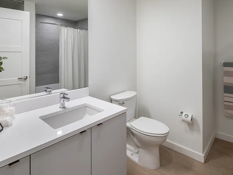 Willow Apartments — Photo 18