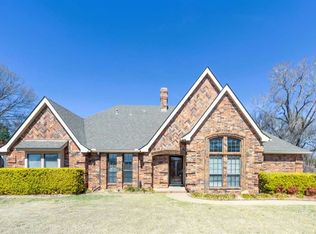 3 Nightengale Ln, Ponca City, OK 74604