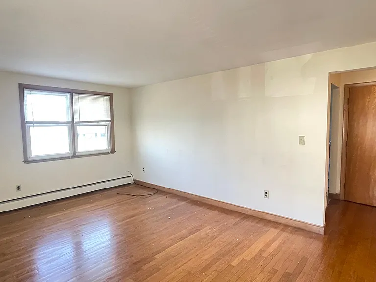 55 Kendall St #6 — Photo 3